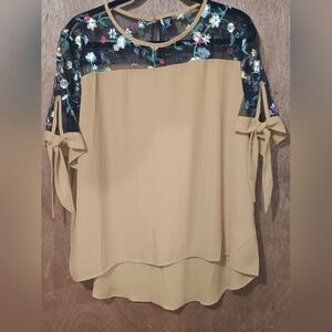 SHEIN Floral Embroidered Blouse in Tan and Black